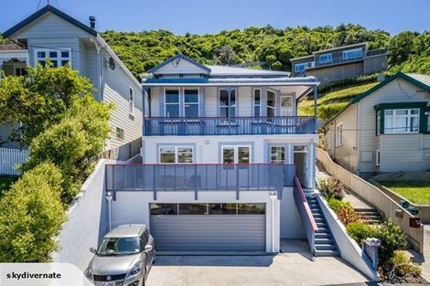Photo of property in 14 Freeling Street, Island Bay, Wellington, 6023