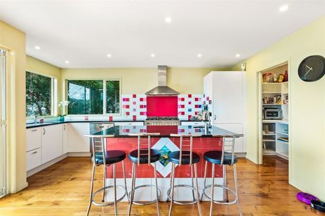 Photo of property in 985 Whangaparaoa Road, Tindalls Beach, Whangaparaoa, 0930