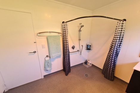 Photo of property in 35 Almora View, Ascot Park, Porirua, 5024
