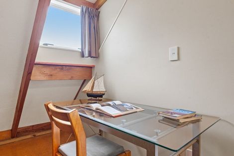 Photo of property in 2/56 Lavery Place, Sunnynook, Auckland, 0632