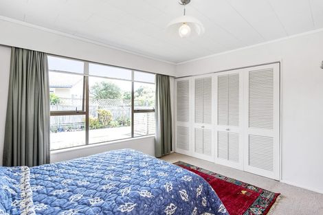 Photo of property in 6 Tawa Street, Waikanae, 5036