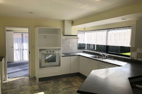 Photo of property in 57 Frank Nobilo Drive, Golflands, Auckland, 2013