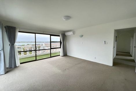 Photo of property in 26 Devon Road, Bucklands Beach, Auckland, 2012