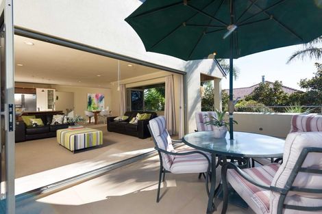 Photo of property in 305 Oceanbeach Road, Mount Maunganui, 3116