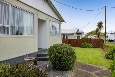 Photo of property in 24 Dorset Street, Patea, 4520
