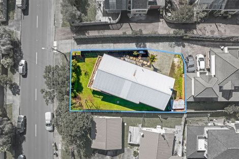 Photo of property in 1/80 Browns Bay Road, Rothesay Bay, Auckland, 0630