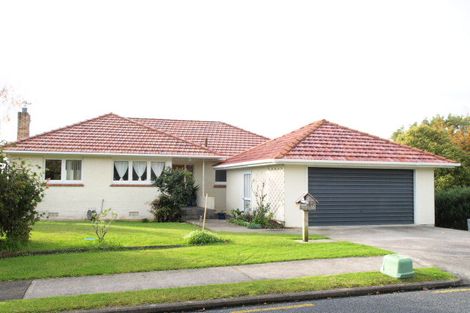 Photo of property in 47 Evelyn Road, Cockle Bay, Auckland, 2014