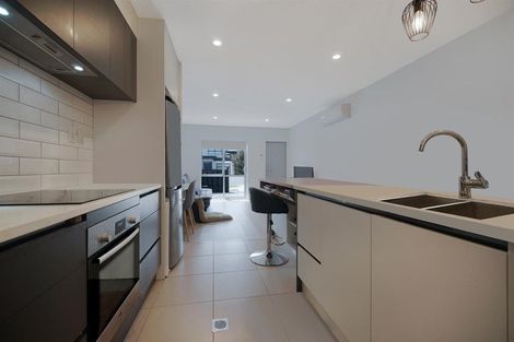 Photo of property in 64b Crestview Rise, Papakura, 2110