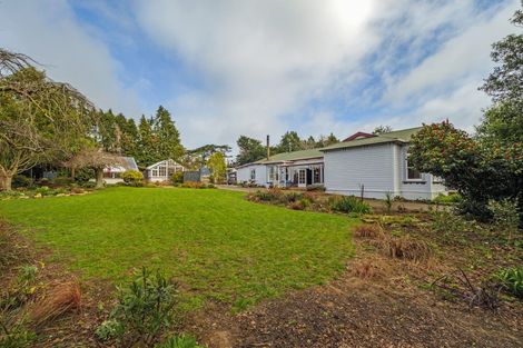 Photo of property in 96 Alfredton Road, Eketahuna, 4900