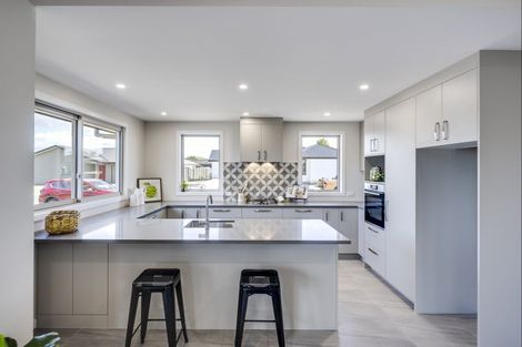 Photo of property in 96 Belgrove Drive, Waipukurau, 4200