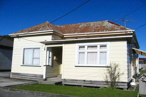 Photo of property in 12-14 O'donnell Street, Greymouth, 7805