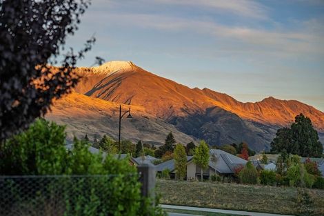 Photo of property in 7 Campbell Road, Wanaka, 9305