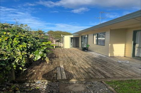 Photo of property in 74 Rosario Crescent, Red Beach, 0932