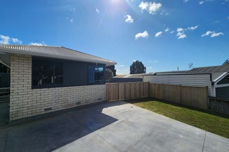 Photo of property in 8 Handley Place, Glen Avon, New Plymouth, 4312