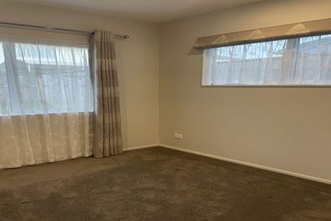 Photo of property in 8 Rossbeg Lane, Flat Bush, Auckland, 2019