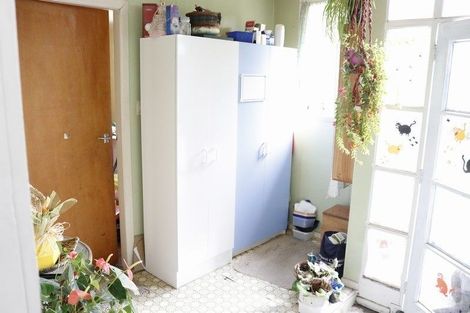 Photo of property in 42 Brassey Street, Waverley, 4510