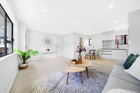 Photo of property in 2/64 Weymouth Road, Manurewa, Auckland, 2102