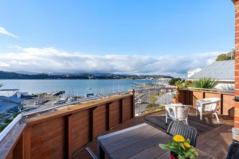 Photo of property in 450 Evans Bay Parade, Hataitai, Wellington, 6021