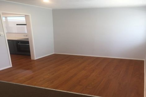 Photo of property in 2/26 Navigator Place, Papatoetoe, Auckland, 2025