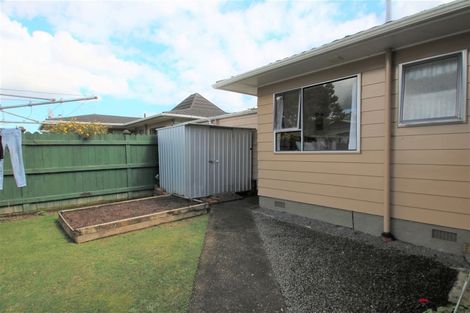 Photo of property in 380 Oxford Street, Levin, 5510
