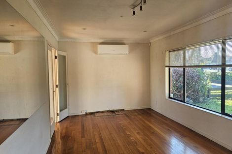 Photo of property in 144 Lincoln Road, Henderson, Auckland, 0610