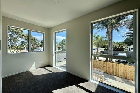 Photo of property in 118 Pigeon Mountain Road, Half Moon Bay, Auckland, 2012