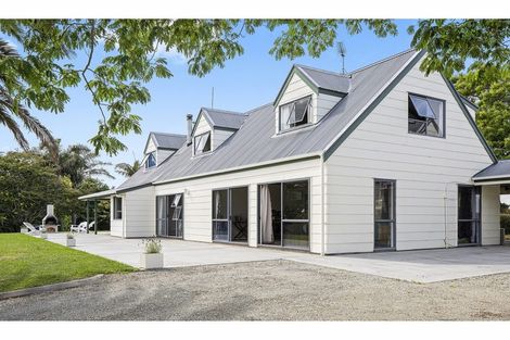 Photo of property in 42 Codlin Road, Waiuku, 2683