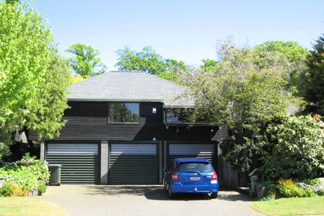 Photo of property in 27 Rembrandt Place, Burnside, Christchurch, 8053