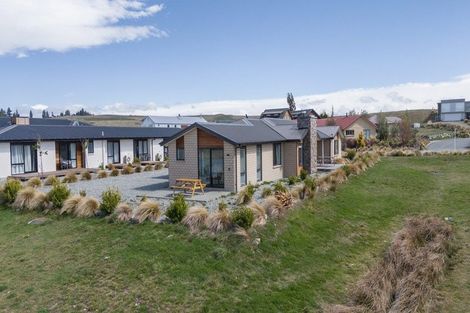 Photo of property in 17 Andrew Don Drive, Lake Tekapo, 7999
