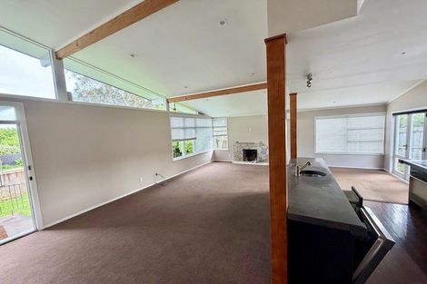 Photo of property in 23 Gill Avenue, Te Atatu Peninsula, Auckland, 0610