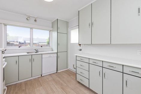 Photo of property in 11 Trigg Crescent, Taradale, Napier, 4112