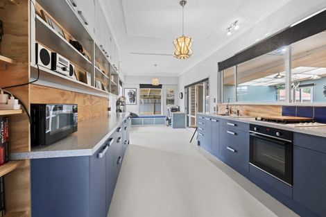 Photo of property in 1606 South Road, Tataraimaka, New Plymouth, 4374