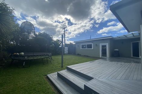 Photo of property in 2/43 Toroa Street, Torbay, Auckland, 0630