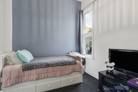 Photo of property in 28 Medway Street, Island Bay, Wellington, 6023