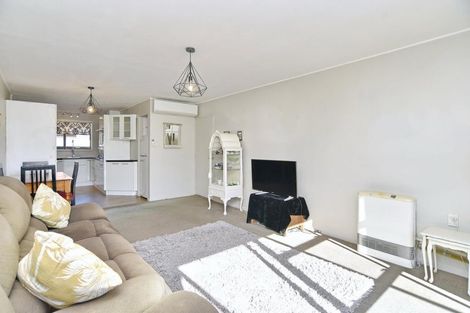 Photo of property in 1/17 Castile Place, Belfast, Christchurch, 8051