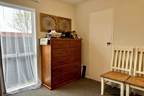 Photo of property in 2 Bryce Place, Kelvin Grove, Palmerston North, 4414