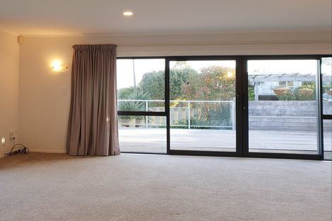 Photo of property in 1/67 Seaview Road, Castor Bay, Auckland, 0620