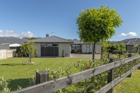 Photo of property in 3 Vantage Place, Omokoroa, 3114