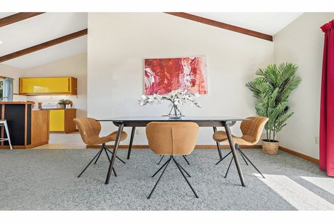 Photo of property in 3 Raekura Place, Redcliffs, Christchurch, 8081