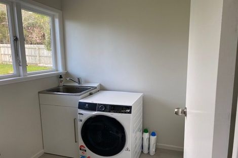 Photo of property in 17 Diana Drive, Glenfield, Auckland, 0627