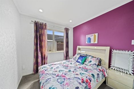 Photo of property in 4 Duckworth Road, Papakura, 2110