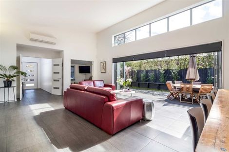 Photo of property in 108 Bryndwr Road, Bryndwr, Christchurch, 8052