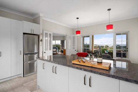 Photo of property in 193 Omokoroa Road, Omokoroa, 3114