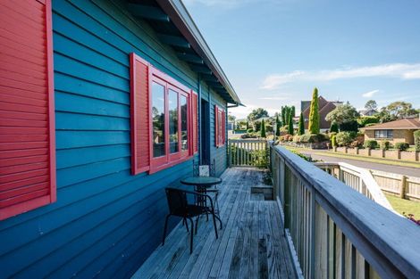 Photo of property in 11 Maclaurin Street, Dannevirke, 4930