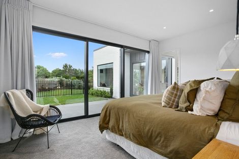 Photo of property in 1/45 Saint Kilda Road, Cambridge, 3434