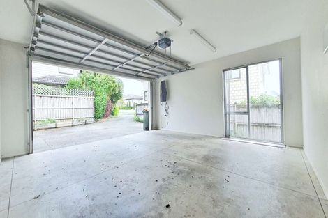 Photo of property in 7 Andy Crescent, Flat Bush, Auckland, 2016