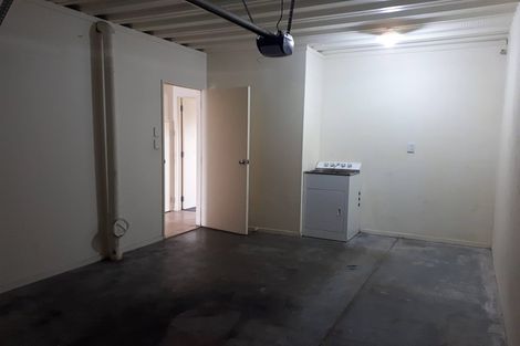 Photo of property in Krisley Court, 7/6 Ambrico Place, New Lynn, Auckland, 0600