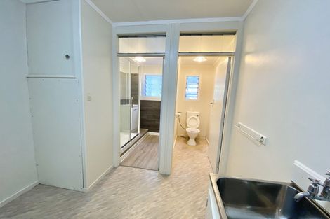 Photo of property in 27 Mahara Avenue, Birkenhead, Auckland, 0626