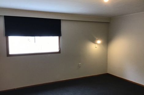 Photo of property in 18 Cave Road, Houghton Bay, Wellington, 6023