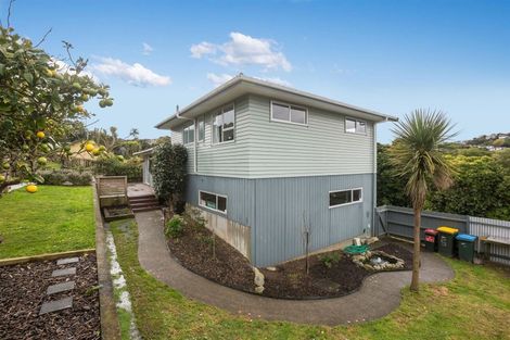 Photo of property in 5 Woolwich Close, Whitby, Porirua, 5024
